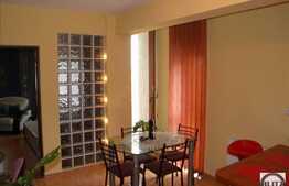 Vanzare 3 camere, in zona magazinul Oncos, 100 mp utili, 2 balcoane, parcare