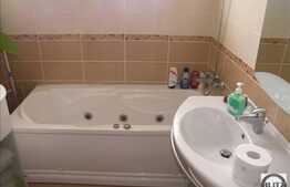 Vanzare 3 camere, in zona magazinul Oncos, 100 mp utili, 2 balcoane, parcare