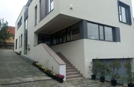 Imobil de birouri, 610 mp