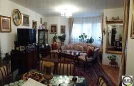 Vanzare apartament, 3 camere, decomandat, 104 mp utili, zona Grand Hotel Italia