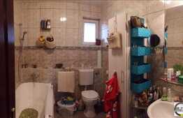 Vanzare apartament, 3 camere, decomandat, 104 mp utili, zona Grand Hotel Italia