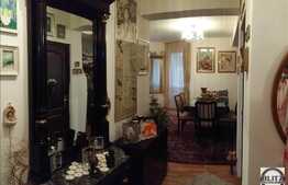 Vanzare apartament, 3 camere, decomandat, 104 mp utili, zona Grand Hotel Italia