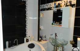 Apartament cochet cu 3 camere, 2 locuri parcare, zona strazii Eroilor!