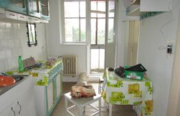 Apartament 3 camere, 70 mp, zona Hotel Royal