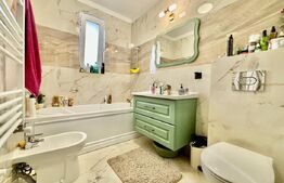 Apartament 3 camere, 2 bai, 72 mp, parcare,  zona Eroilor