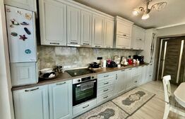 Apartament 3 camere, 2 bai, 72 mp, parcare,  zona Eroilor