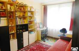 Vanzare apartament 3 camere, 60 mp, decomandat, zona strazii Liviu Rebreanu