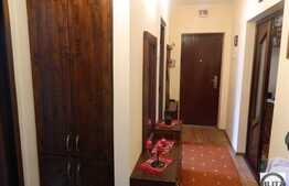 Vanzare apartament 3 camere, 60 mp, decomandat, zona strazii Liviu Rebreanu