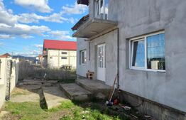 Casa Individuala de vanzare, 220 mp utili, 300 mp teren, front 17 ml