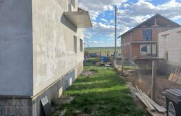 Casa Individuala de vanzare, 220 mp utili, 300 mp teren, front 17 ml