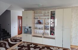 Casa Individuala de vanzare, 220 mp utili, 300 mp teren, front 17 ml