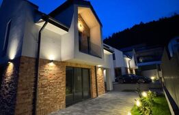 Casa individuala smart, 200 mp, 300mp teren, 5 dormitoare, , zona Vivo