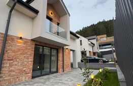 Casa individuala smart, 200 mp, 300mp teren, 5 dormitoare, , zona Vivo