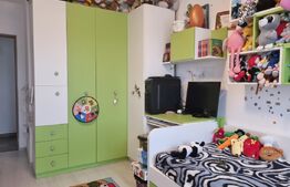 Apartament 3 camere decomandate, etaj intermediar, zona Restaurantului Regal