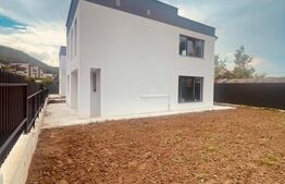 Duplex de vanzare, 111 mp , 300 teren,  strada Magnoliei 