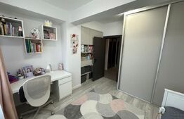 Apartament cu 3 camere si 2 bai  zona Petrom 