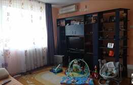 Vanzare apartament 3 camere, 60 mp, garaj, complet mobilat, zona strazii Donath