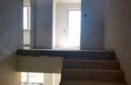 Casa duplex la intrare in Dezmir