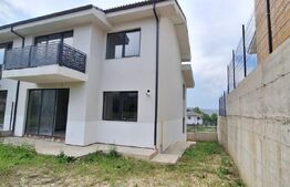 Casa duplex la intrare in Dezmir