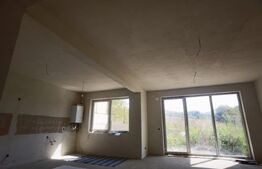 Casa duplex la intrare in Dezmir