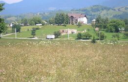 Teren 3700 mp la Moeciu