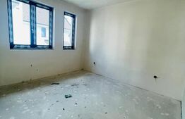 Case cuplate de vanzare pozitionate intr-un ansamblu armonios ! 