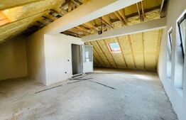 Case cuplate de vanzare pozitionate intr-un ansamblu armonios ! 