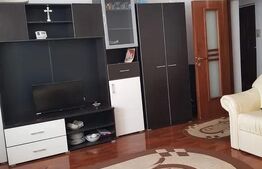 Inchiriez garsoniera spatioasa in Racadau