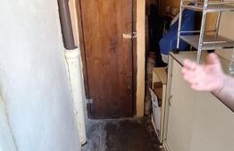 Casa cu 2 camere cu curte comuna, zona Piata Mihai Viteazu