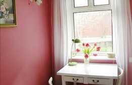 Vanzare apartament 3 camere, 80 mp, decomandat, zona centrala