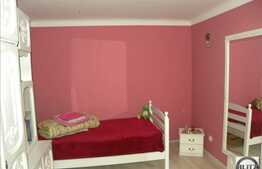 Vanzare apartament 3 camere, 80 mp, decomandat, zona centrala