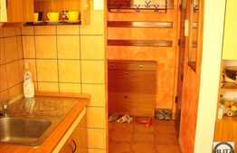 De vanzare apartament cu 2 camere, 50 mp, parcare, zona Iulius Mall