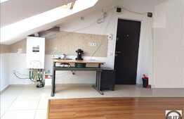 Vanzare mansarda cu 2 camere, 47.27 mp utili, zona strazii Florilor!