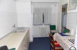 Apartament cu 2 camere, 60 mp, decomandat, parcare, zona strazii Nicolae Titulescu