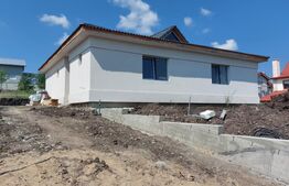 Casă individuală semifinisată de 160mp, 4 camere și teren de 500mp, Corușu