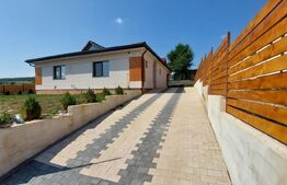 Casă individuală de 160mp, cu 4 camere și teren de 474mp în Corușu