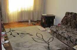 Apartament 3 camere, 70 mp utili, decomandat, zona strazii Parang!