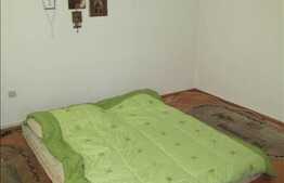 Apartament 3 camere, 70 mp utili, decomandat, zona strazii Parang!