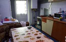 De vanzare apartament 4 camere, 80 mp, decomandat,zona strazii Nicolae Titulescu