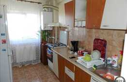 Vanzare apartament 3 camere, 68 mp, zona Bulevardului 21 Decembrie 1989