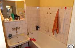 Vanzare apartament 3 camere, 68 mp, zona Bulevardului 21 Decembrie 1989