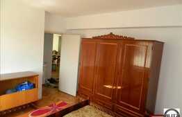 Apartament de vanzare cu 3 camere, 78 mp, decomandat, zona Piata Cipariu