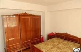 Apartament de vanzare cu 3 camere, 78 mp, decomandat, zona Piata Cipariu