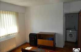 Apartament de vanzare cu 3 camere, 78 mp, decomandat, zona Piata Cipariu