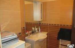 De vanzare 2 camere, 48 mp, balcon, zona Porii! Garaj si boxa depozitare!