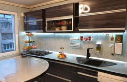 De vanzare apartament 4 camere (cartier Tractorul) 