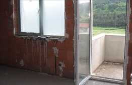 Vanzare apartament 2 camere, 46 mp, semifininsat, zona strazii Valea Garbaului