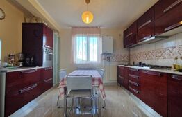 Apartament 3 camere, 70mp, etaj intermediar, loc de parcare, Jucu de Mijloc