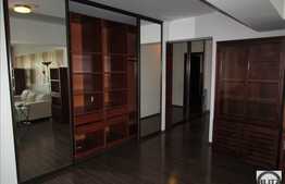 3 camere, 114 mp, mobilat lux, terasa 20 mp, parcare, zona Plopilor Vest