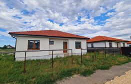 Casa parter, 4 camere, 91mp utili, Stupini